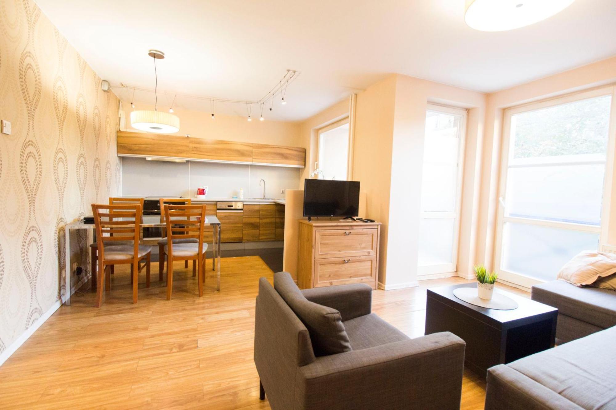Happyestate Ul Biskupia Old Town Apartment