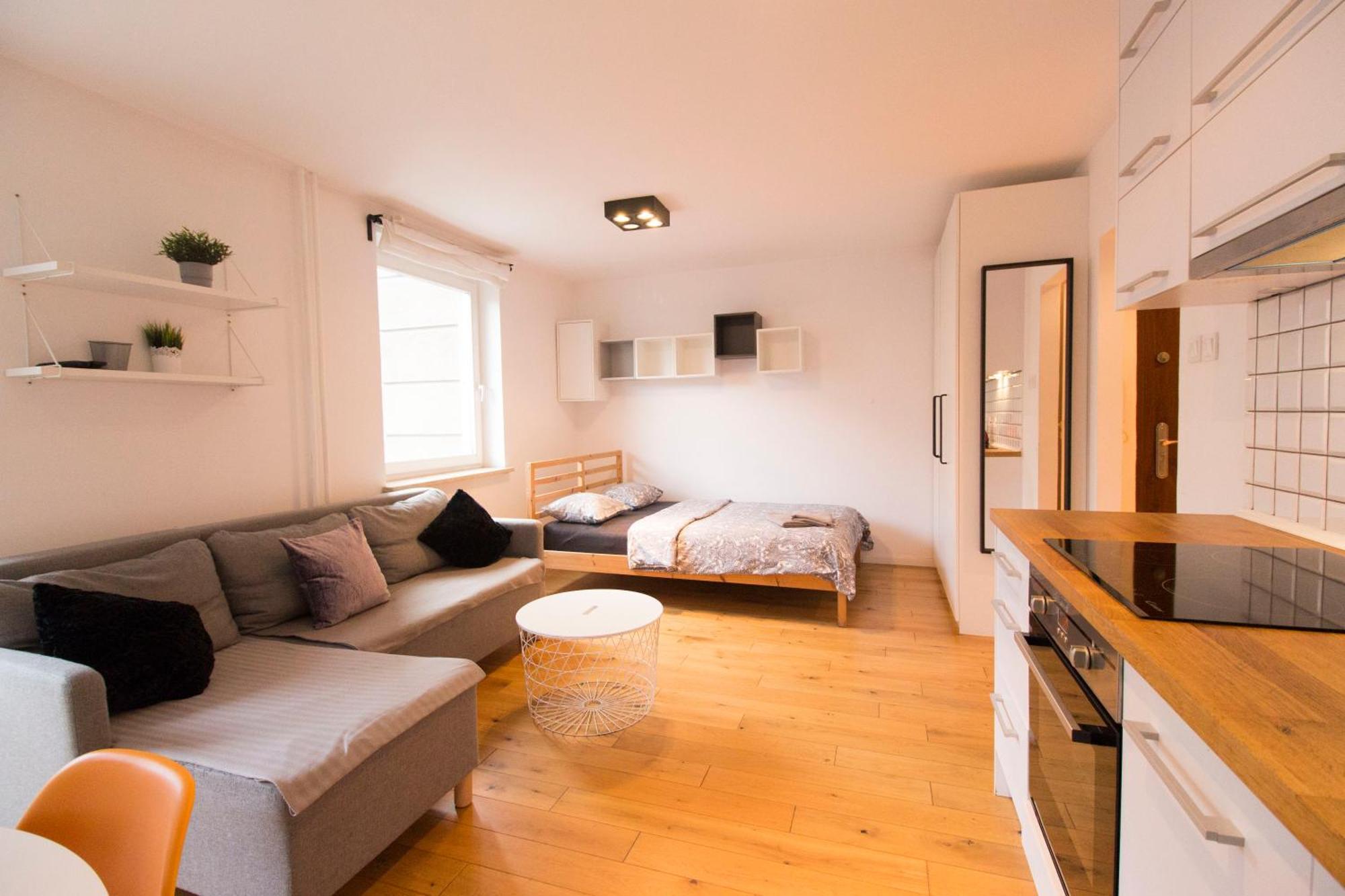 Happyestate Ul Biskupia Old Town Apartment *